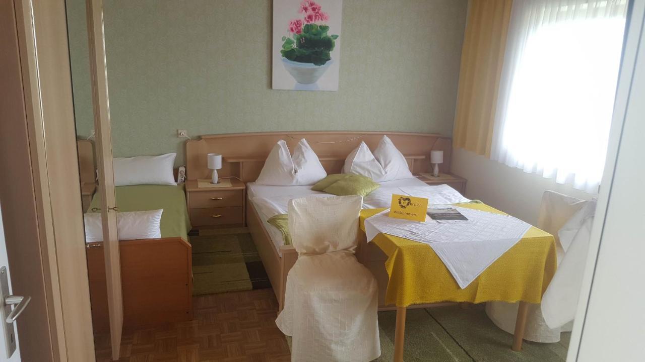Gaestehaus Jeindl Hartmannsdorf Exteriör bild