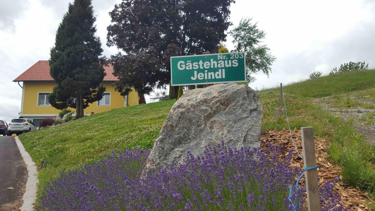 Gaestehaus Jeindl Hartmannsdorf Exteriör bild