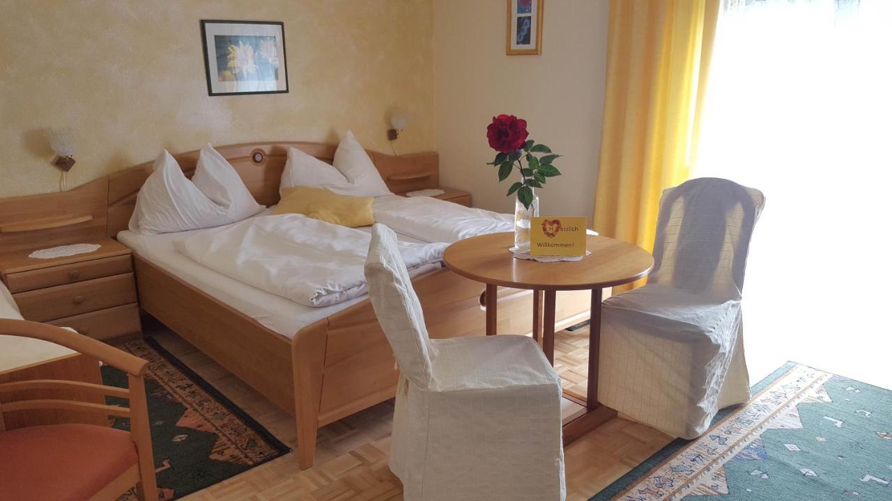 Gaestehaus Jeindl Hartmannsdorf Exteriör bild